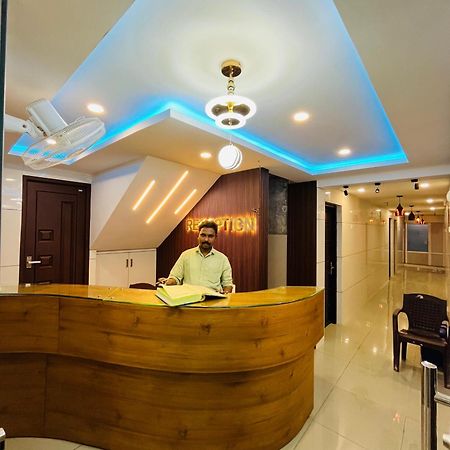 Priya Lodge Кожикоде Экстерьер фото