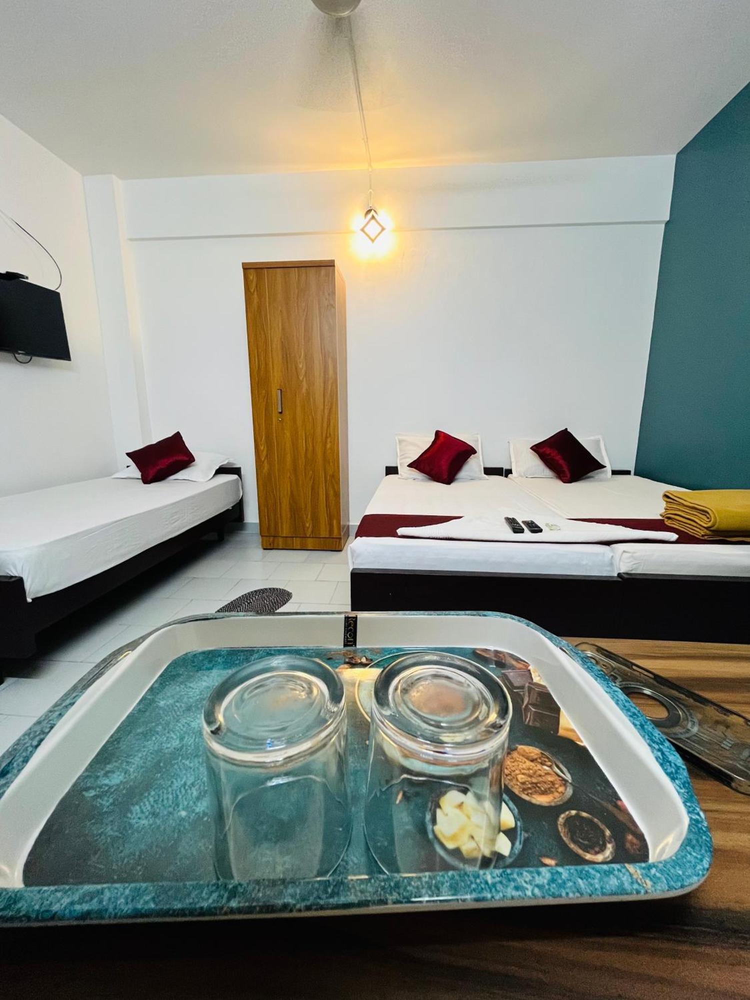 Priya Lodge Кожикоде Экстерьер фото