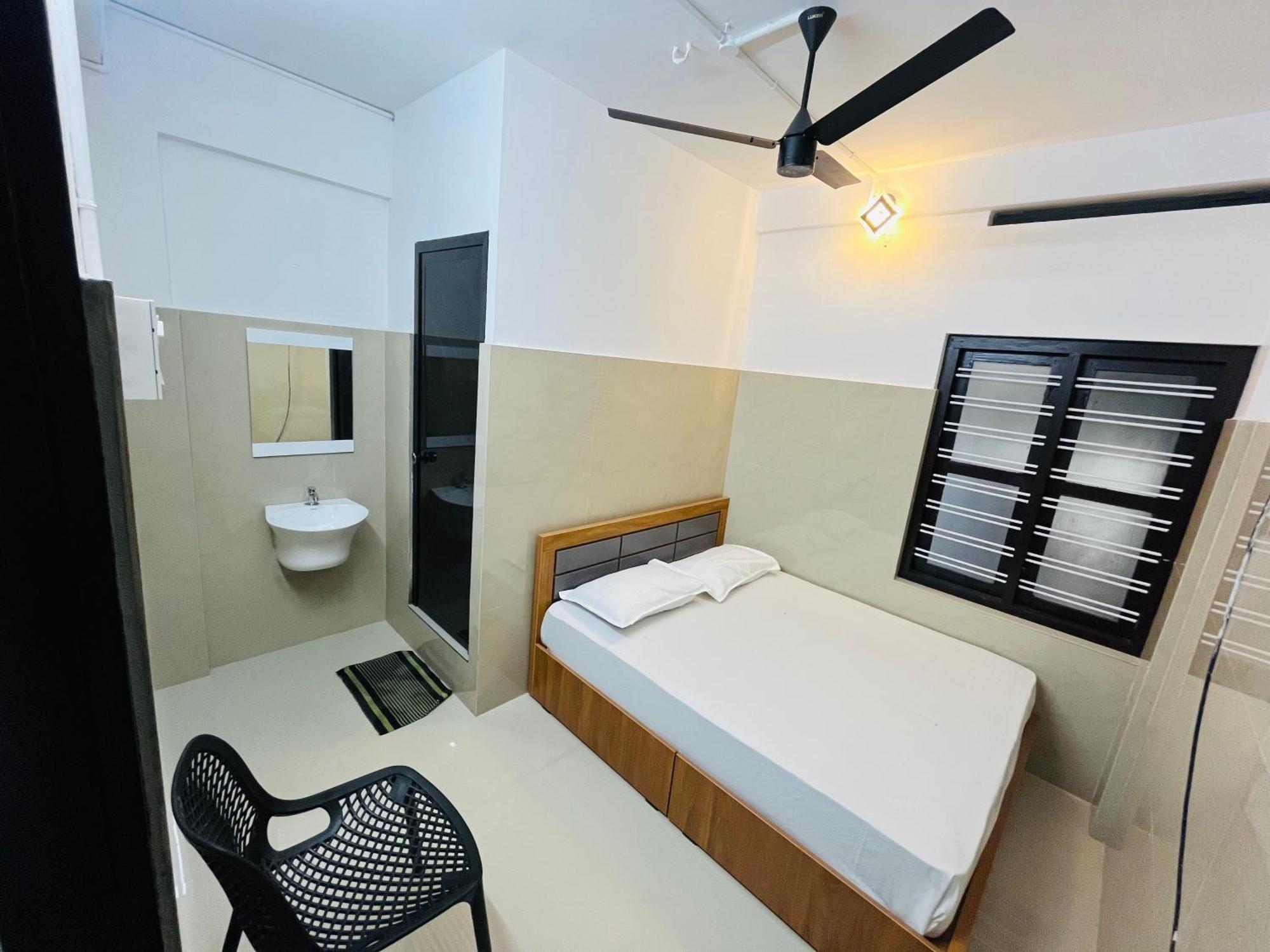 Priya Lodge Кожикоде Экстерьер фото